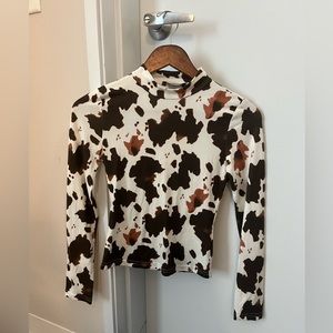 SHEIN turtle neck cow print love sleeved shirt. Size Small.